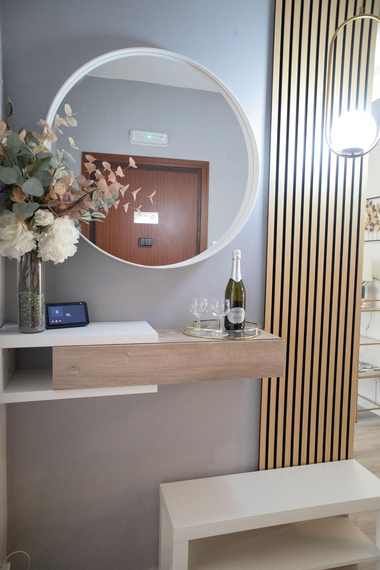 Sara'S Home - Modern Apartment Near Metro, Perfect For Families And Groups In Roma Exterior foto